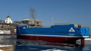 El astillero Najodkinski botó el barco de pesca de cangrejos "Bujta Olga" con sistema de almacenamiento de cangrejo vivo