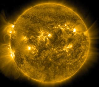 Fuegos artificiales de Año Nuevo: una poderosa llamarada ocurrió en el Sol el 27 de diciembre
