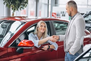 Эксперты «Авито Авто» рассказали, как безопасно купить новую машину