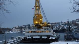 Will Support Submarine Combat Readiness: SPK-150 Floating Crane Joins Pacific Fleet