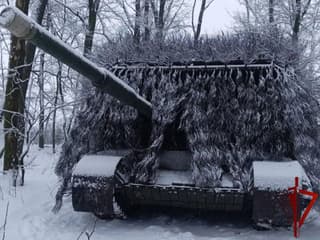 Steel Garlands: T-72B3M Tank Protection Enhanced in an Unusual Way