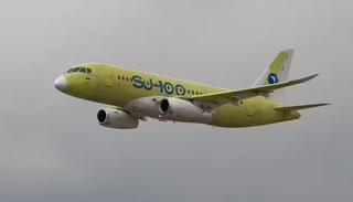 El "Superjet" ruso completó el 92% del programa de certificación
