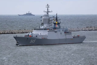 La corbeta "Stoikiy" con "Kalibr" y "Uran" llegó a Africa