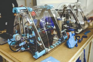 Desarrollaron en SPbPU una tecnologia unica de impresion de piezas a partir de cuatro metales simultaneamente
