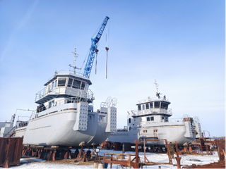 Dos nuevos remolcadores de empuje se construyen en Omsk