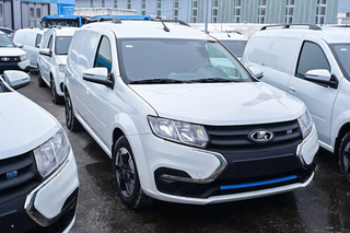 AvtoVAZ strengthens Moscow's environmental infrastructure: 33 LADA e-Largus electric vehicles delivered to "Mosgortrans"