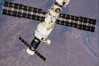 ¿La tripulación de la ISS se trasladó de emergencia al módulo "Zvezda"? Oficialmente: la tormenta geomagnética no interrumpió el funcionamiento de la estación
