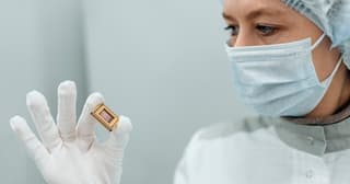 Cada vez más cerca de la soberanía tecnológica: una nueva planta de producción de microchips se lanzará en Rusia en enero