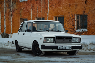 Lada 2107 encabezó el ranking de automoviles usados en Russia en 2025