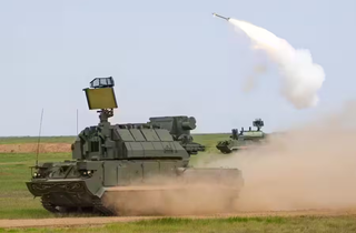The latest Tor-M2 and Pantsir-S1 air defense systems have sparked strong interest among foreigners