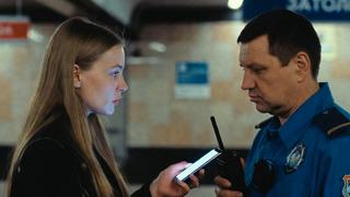 Den el telefonito: en el metro de la capital comenzarán a inspeccionar los smartphones de los ciudadanos