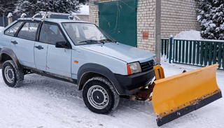 A Rare "Tarzan" Returns: Unique Lada Cars with a Niva-Based Platform Are Being Sold Online
