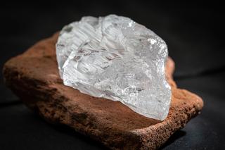Extraen en la región de Arkhangelsk un diamante único de calidad de joyería de 228 quilates