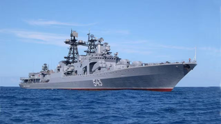 Вооружённый ракетами «Калибр» и «Уран» фрегат «Маршал Шапошников» провёл артиллерийские стрельбы на учениях «Милан-2026»