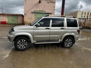 "Patriot" eterno: en Russia crearon un UAZ con el legendario motor Toyota V6 y transmisión automática