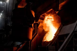Роботов поставили работать у печи в 1500°C на Магнитогорском комбинате