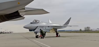 Российский Су-75 может повторить успех китайского J-20 в двухместном исполнении