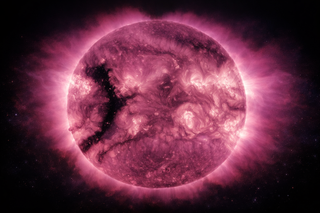 A huge coronal hole has appeared on the Sun: it may affect Earth as early as March 13