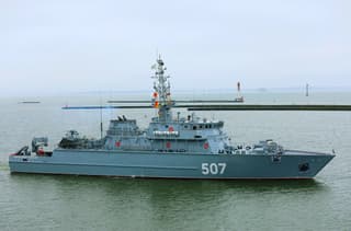 El dragaminas "Aleksandr Obukhov" del proyecto 12700 "Aleksandrit" buscó minas en el mar Báltico