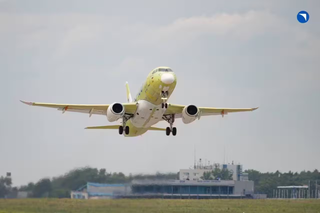 No saldrá en julio: los plazos de certificación del "Superjet" se han vuelto a retrasar
