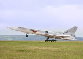 Escolta occidental: los Tu-22M3 rusos volaron sobre el Báltico acompañados por cazas de Estados extranjeros