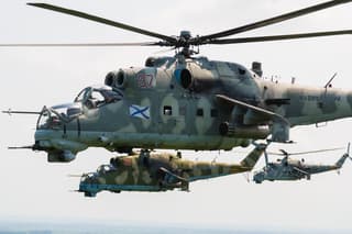Pilots saved Mi-8 and Ka-27 helicopters from a missile strike by a mock enemy in Primorye