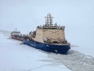 Fourteen Rosmorport icebreakers to be sent for repairs in 2026