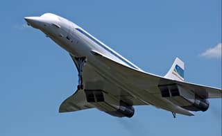 Supersonic aircraft without a windshield may not pass certification