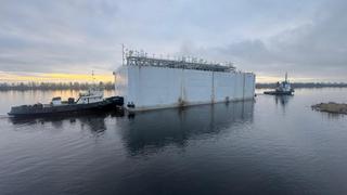 Diseño mejorado con refuerzo externo: el depósito flotante de petróleo "Stalebeton 0-01" construido en San Petersburgo