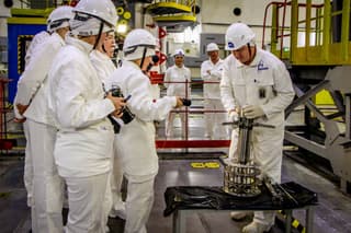 Desarrollan en Siberia tecnología de niquelado al vacío de piezas de cobalto para centrales nucleares