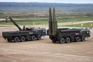 Los misiles balísticos "Iskander-M" comienzan a equiparse con el nuevo complejo de navegación "Kometa-M12R-VT"