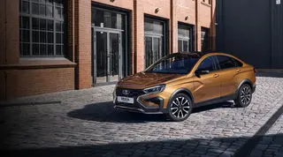 Продажи Lada Vesta упали более чем на треть: итоги первого полугодия