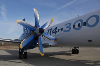 Зачем нужен Ил-114-300? Самолёт не может приземляться на грунт