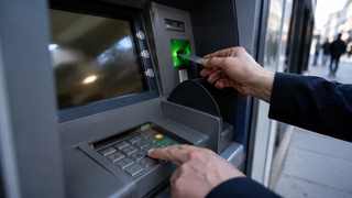 Skimming is almost gone, but caution remains: Russian Ministry of Internal Affairs named signs of ATM tampering