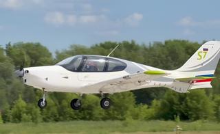 El avión Tango con motor APD-520 realizó su primer vuelo