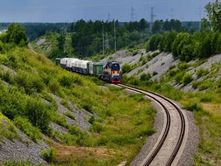 Железнодорожный состав с элементами ракеты-носителя «Союз-2» прибыл на космодром Восточный