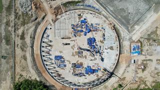 Rosatom revela el propósito de la construcción de la gigantesca torre de refrigeración en la Central Nuclear de Leningrado-2