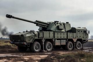 Новая 130-мм пушка на колёсах столкнулась с критикой: установка А-192М «Армат» вызвала вопросы у военных экспертов