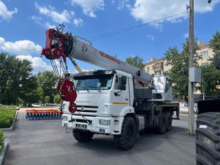 На замену Liebherr и Tadano: автокран «Челябинец» КС-55732 на шасси КамАЗ-43118 собрали в Казахстане