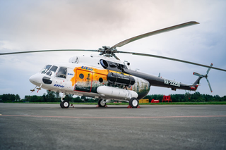 "Encontré petróleo": Mi-8MTV-1 recibe una librea única en honor a Farman Salmanov