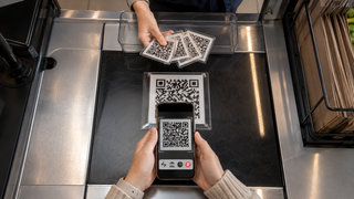 Un solo QR para todas las cajas: a partir del 1 de septiembre, las grandes tiendas pasarán a un código de pago universal