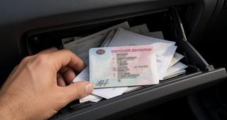 Se revocarán rápidamente los permisos de conducir en Russia en caso de enfermedades peligrosas