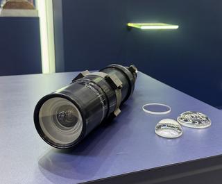 Ultravioleta en lugar de ondas de radio: Shvabe crea óptica UV para la industria