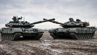 T-90M "Proryv" vs. Leopard 2A7V: Which Tank is Stronger?