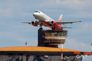 La remotorización del SSJ-100 se topa con el coste: Aeroflot advierte de la retirada gradual de los aviones