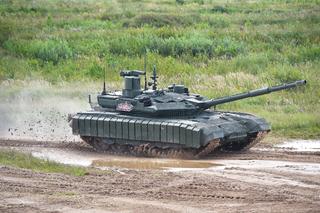 Un ataque de 40 drones FPV costó al menos 1,6 millones de rublos, pero el T-90M sobrevivió y fue evacuado