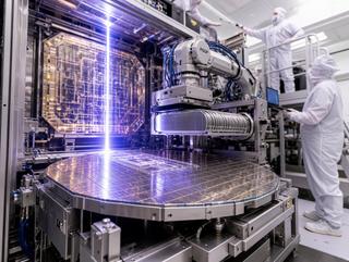 El primer litógrafo ruso de producción en serie encuentra comprador: la máquina podría costar 561 millones de rublos