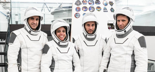 Russian, two Americans and a Canadian: Cosmonaut Teteryatnikov is being prepared for a flight to the ISS as part of the Crew-13 mission
