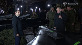 Путин лично осмотрел новые реактивные «Герани»: что ему показали