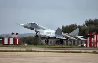 В США смоделировали исход ближнего боя Су-57 с F-16